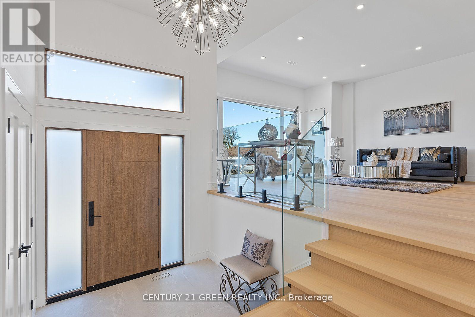 67 Bexhill Avenue, Toronto, Ontario  M1L 3B7 - Photo 3 - E13042296