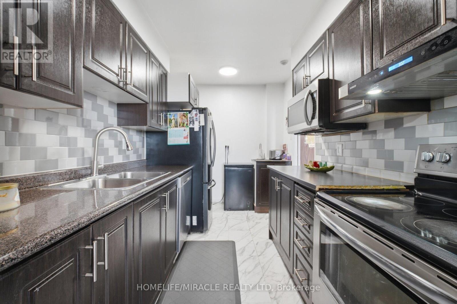 701 - 301 Prudential Drive, Toronto, Ontario  M1P 4V3 - Photo 12 - E13042376