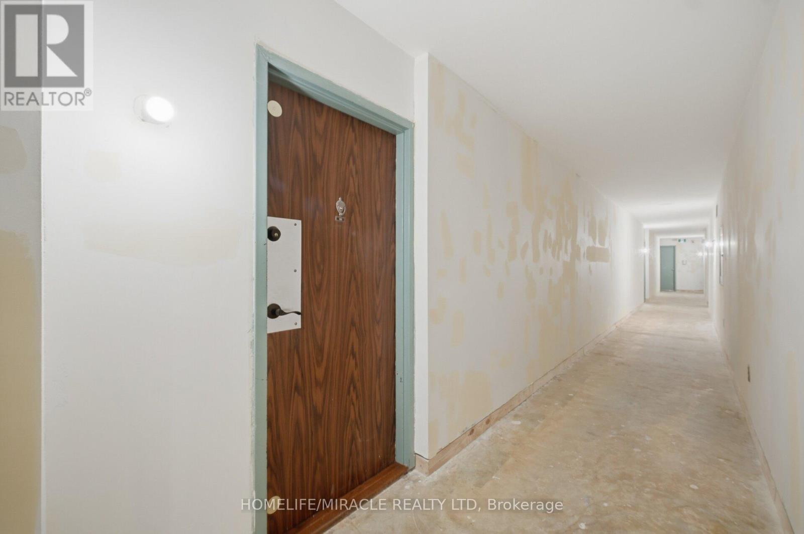 701 - 301 Prudential Drive, Toronto, Ontario  M1P 4V3 - Photo 5 - E13042376