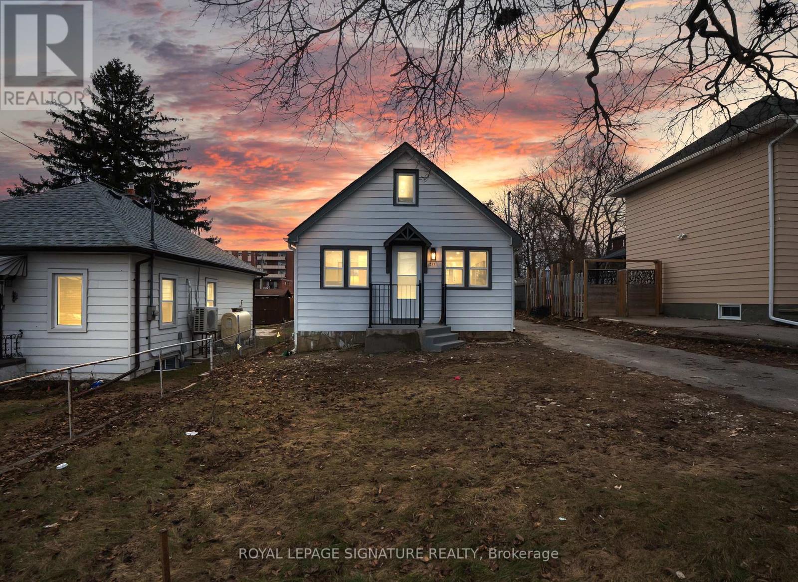 377 ADELAIDE AVENUE W, Oshawa, Ontario