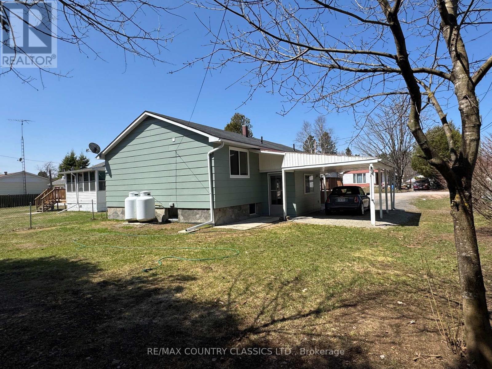 29 Hemlock Street, Highlands East, Ontario  K0L 1M0 - Photo 4 - X12811186