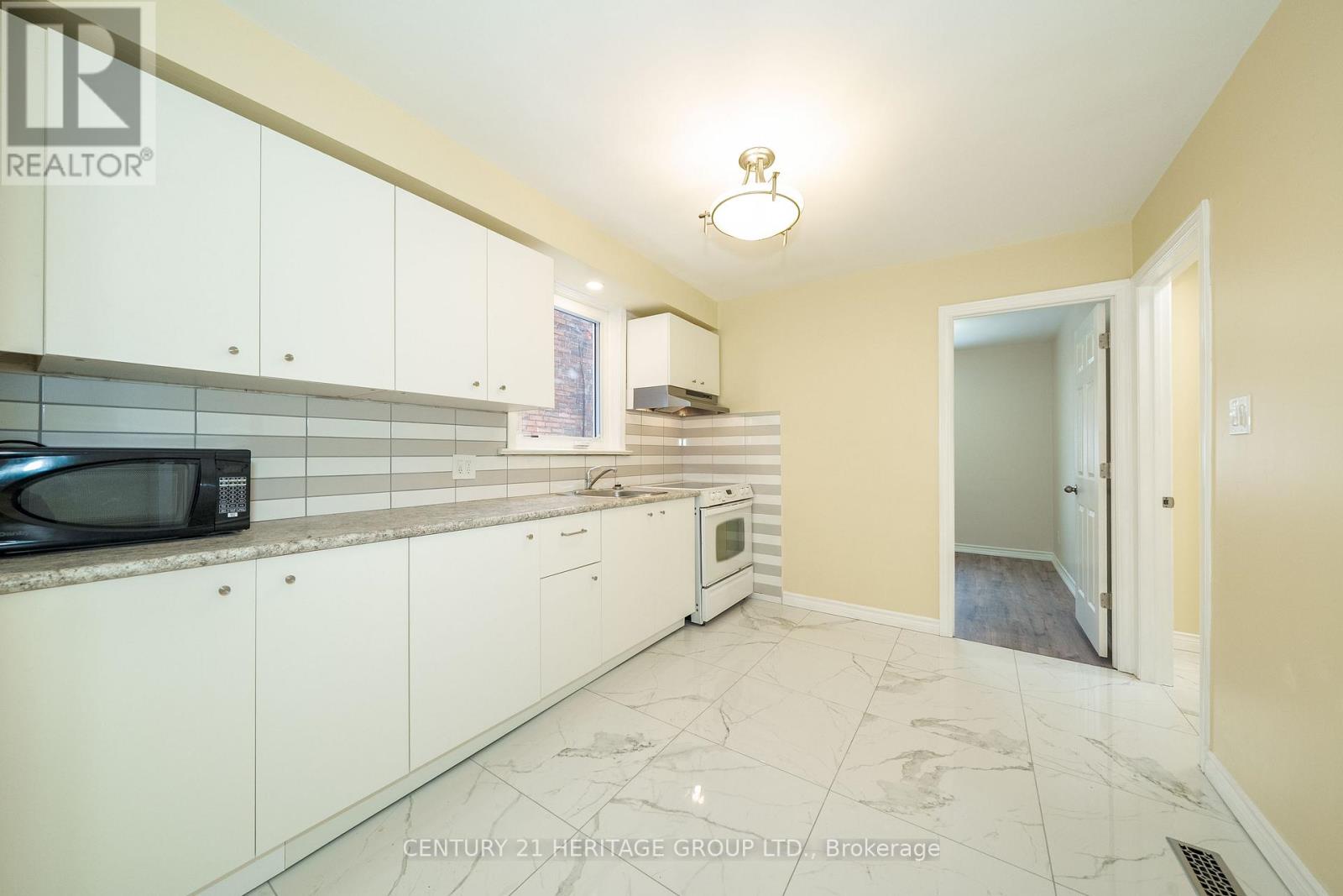 215 Keele Street, Toronto, Ontario  M6P 2K1 - Photo 3 - W12717054