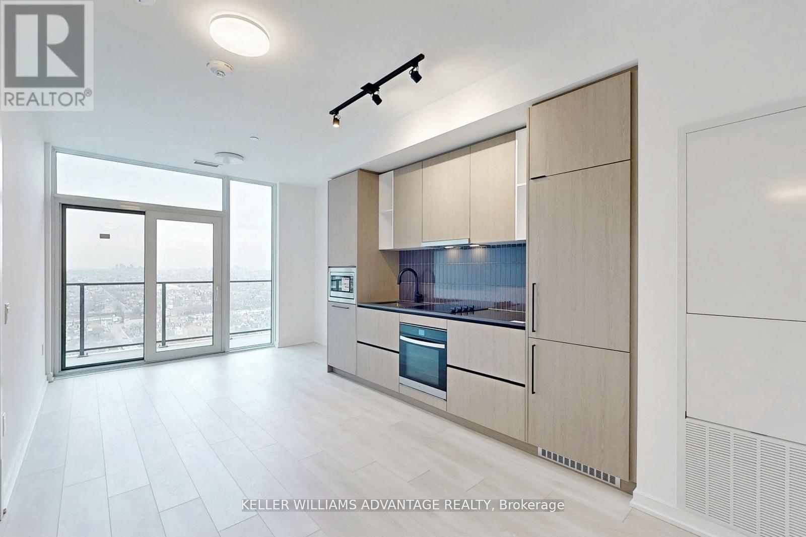 2407 - 10 Graphophone Grove, Toronto, Ontario  M6H 2A6 - Photo 4 - W13037288