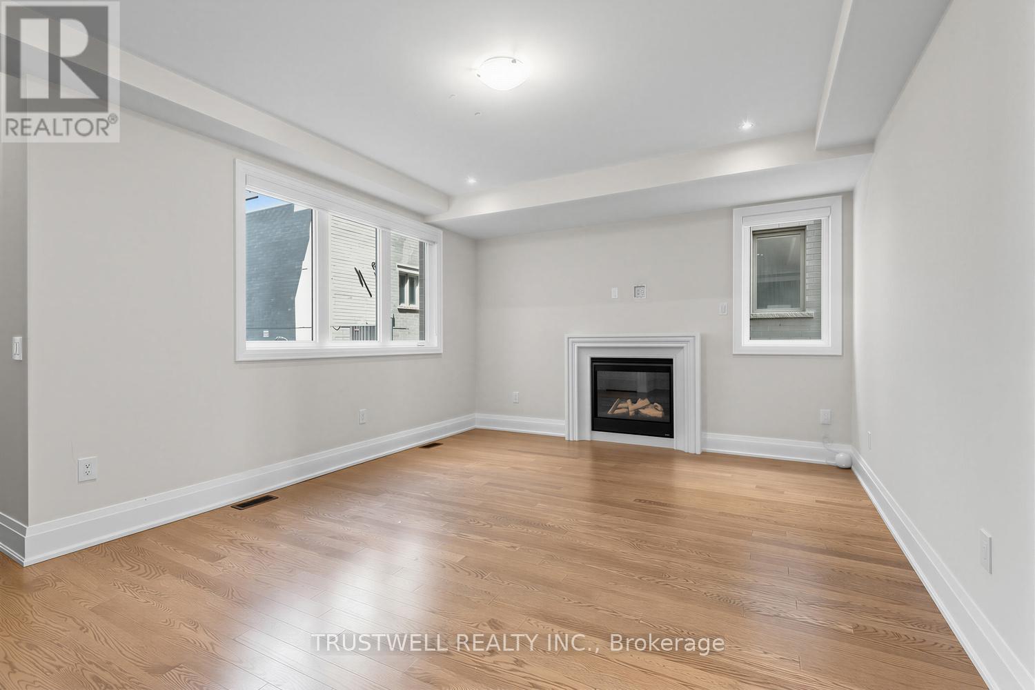 9412 Bayview Avenue, Richmond Hill, Ontario  L4C 5G9 - Photo 4 - N13042396