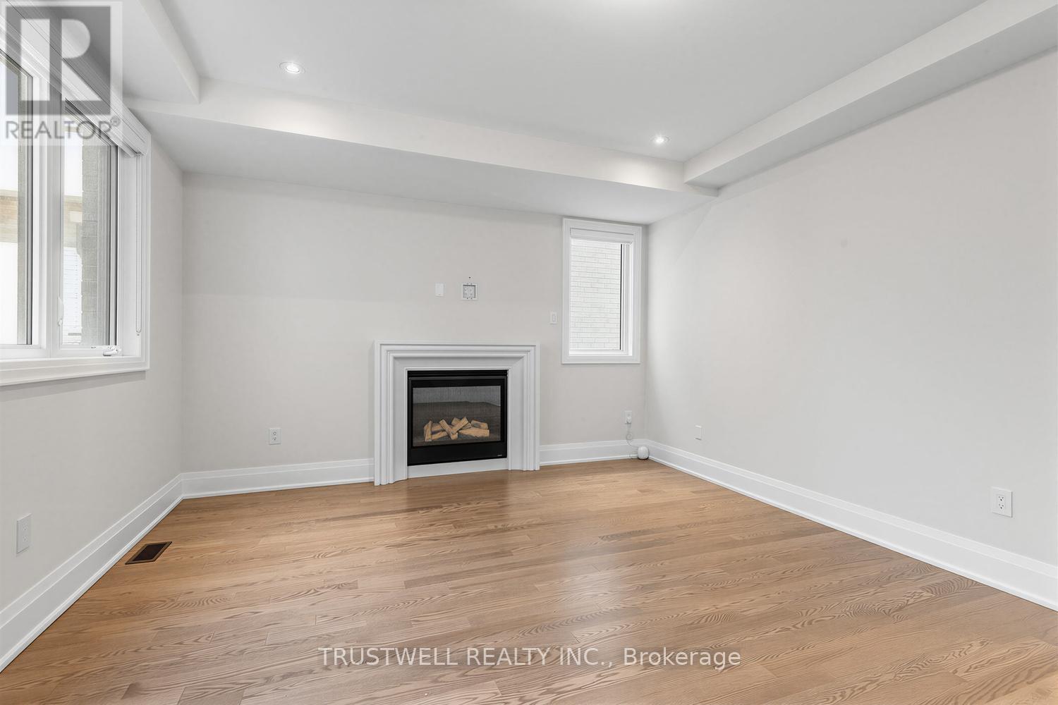 9412 Bayview Avenue, Richmond Hill, Ontario  L4C 5G9 - Photo 5 - N13042396