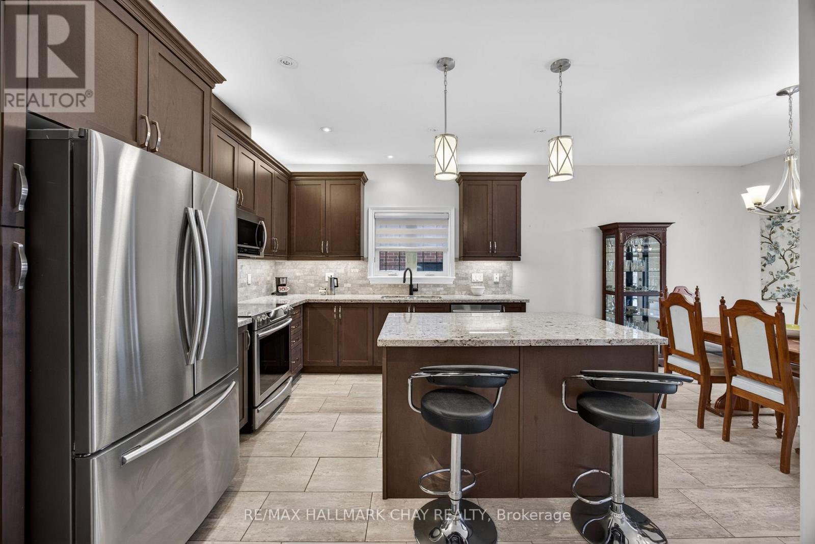 101 Gardiner Drive, Bradford West Gwillimbury (Bradford), Ontario  L3Z 3G2 - Photo 6 - N13042418