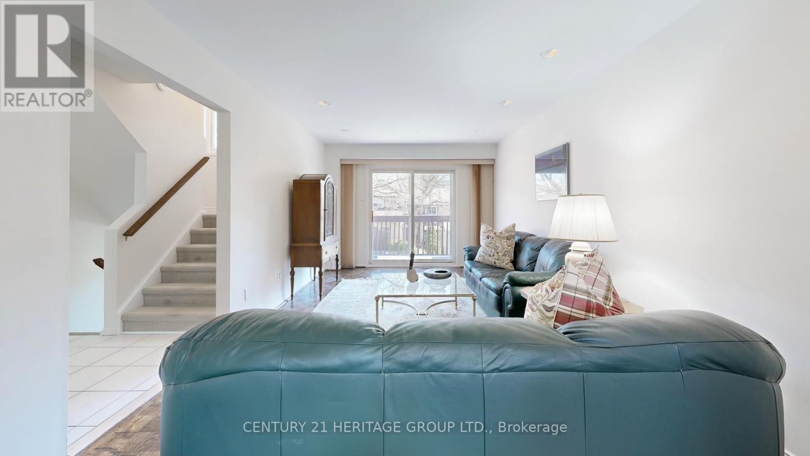 14 Dunkeld Way, Markham, Ontario  L3T 4Y9 - Photo 5 - N13042430