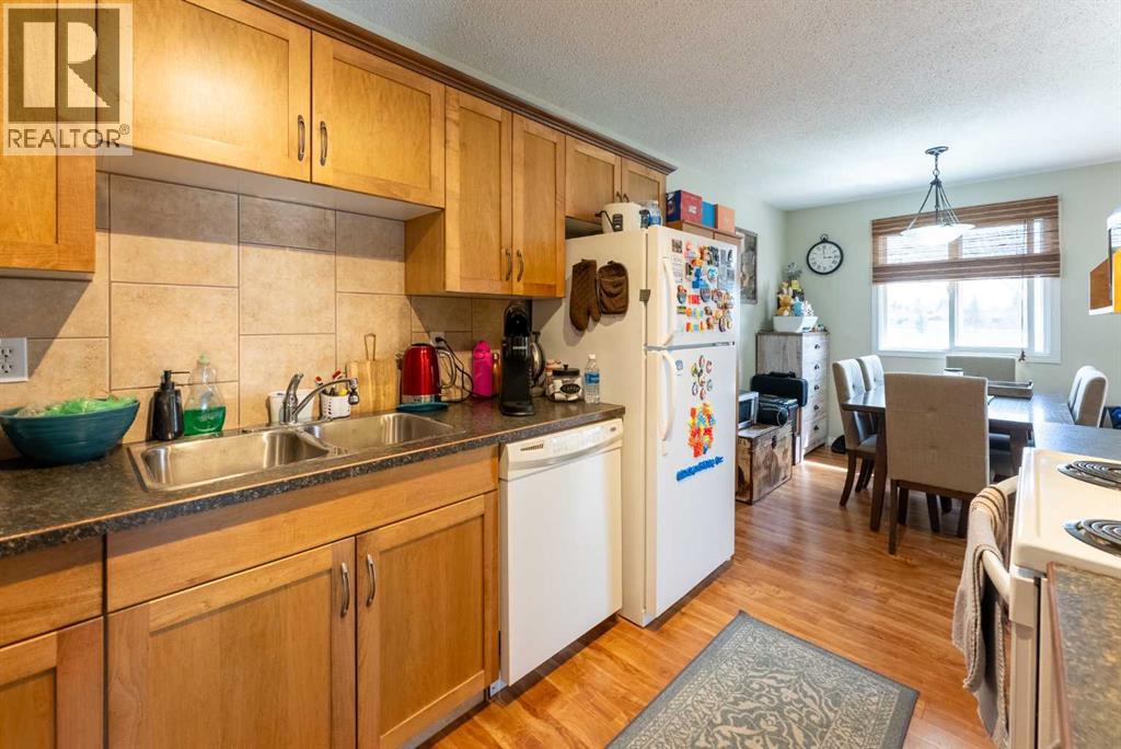 1, 29 Meadowlark Boulevard N, Lethbridge, Alberta  T1H 4R4 - Photo 14 - A2303786