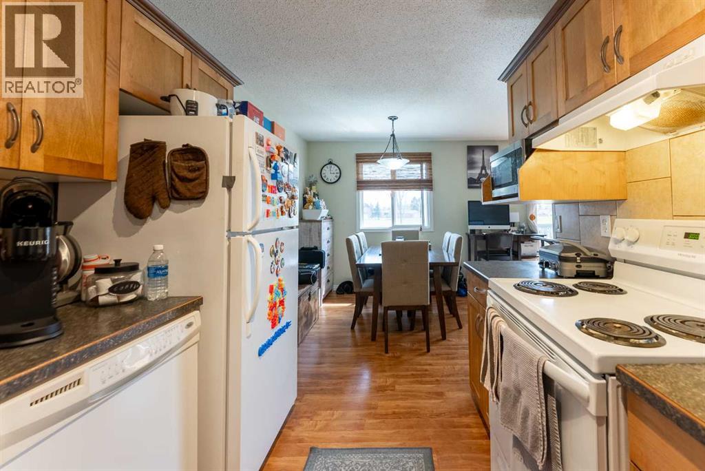 1, 29 Meadowlark Boulevard N, Lethbridge, Alberta  T1H 4R4 - Photo 31 - A2303786