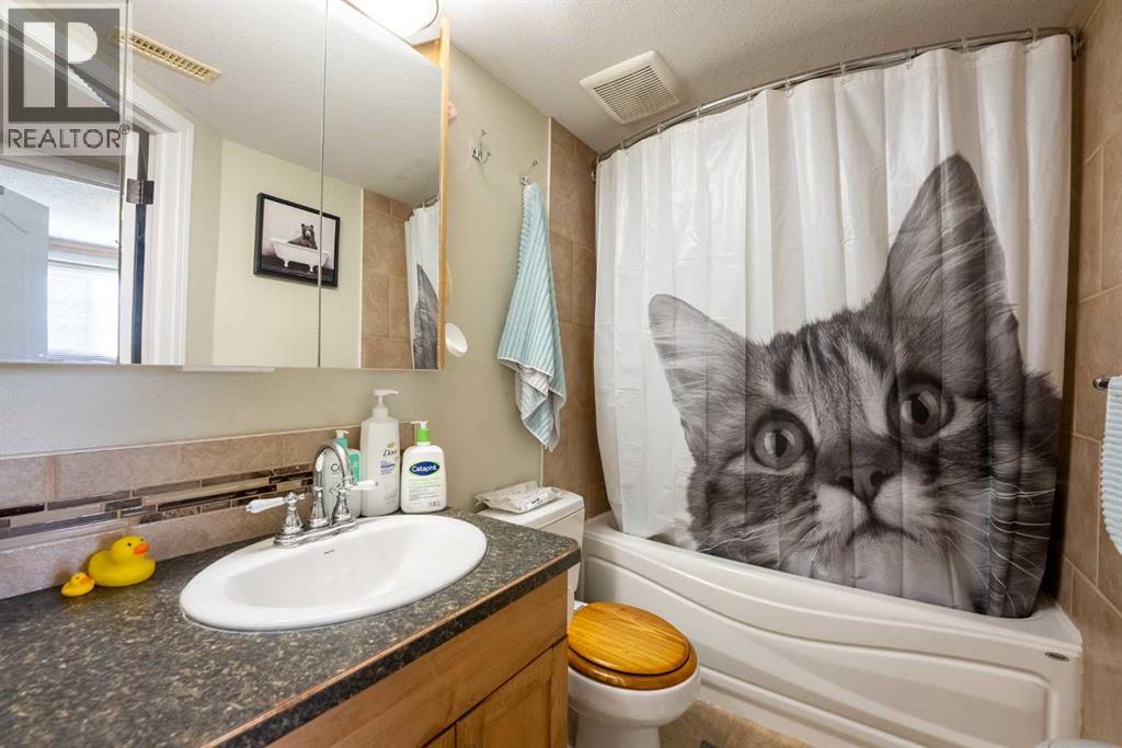 1, 29 Meadowlark Boulevard N, Lethbridge, Alberta  T1H 4R4 - Photo 6 - A2303786