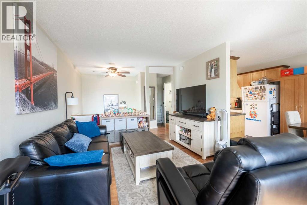 1, 29 Meadowlark Boulevard N, Lethbridge, Alberta  T1H 4R4 - Photo 9 - A2303786