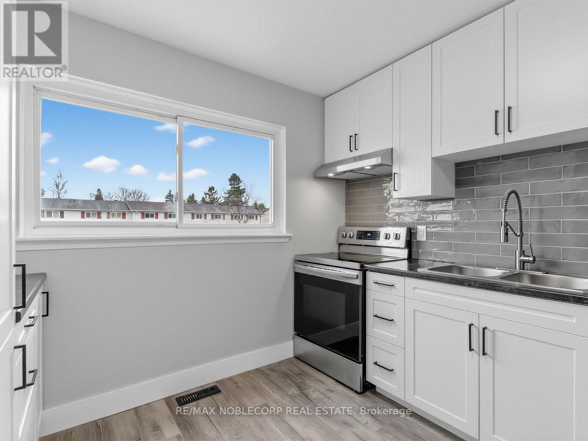 Upper Main - 59 Scott Crescent, Barrie (Letitia Heights), Ontario  L4N 4W2 - Photo 7 - S13042374