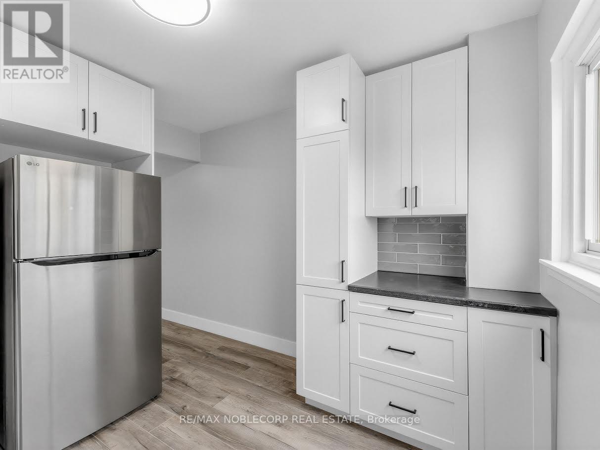 Upper Main - 59 Scott Crescent, Barrie (Letitia Heights), Ontario  L4N 4W2 - Photo 8 - S13042374