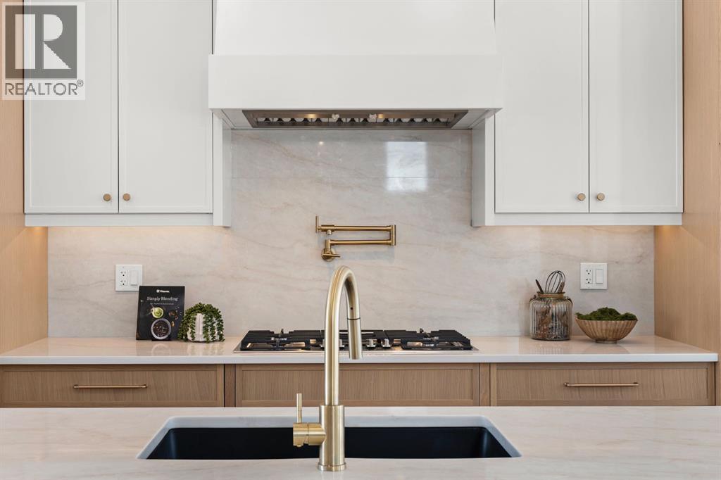 456 22 Avenue NW, Calgary, Alberta  T2M 1N3 - Photo 3 - A2291281