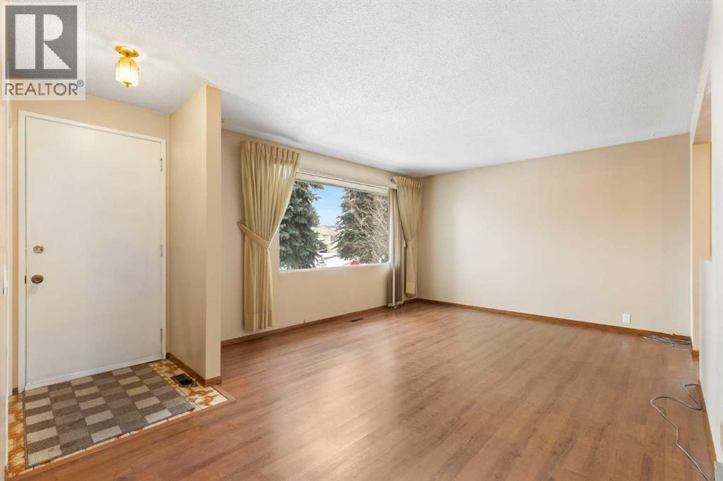 3331 41 Street SE, Calgary, Alberta  T2B 1E7 - Photo 3 - A2294311