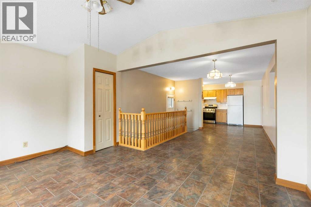 3331 41 Street SE, Calgary, Alberta  T2B 1E7 - Photo 5 - A2294311