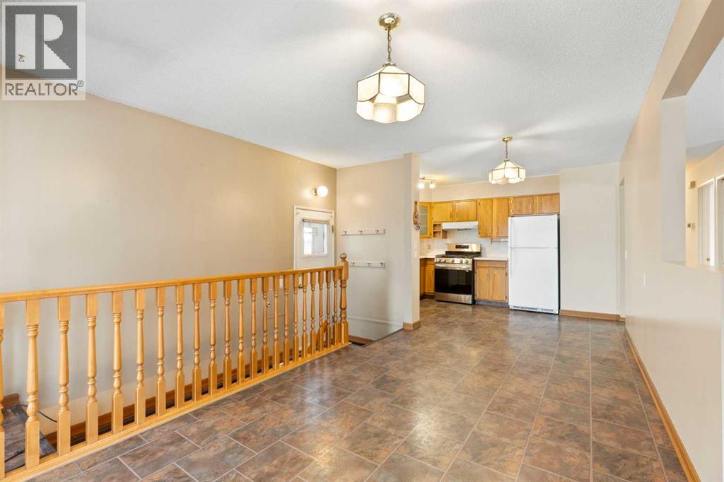 3331 41 Street SE, Calgary, Alberta  T2B 1E7 - Photo 8 - A2294311