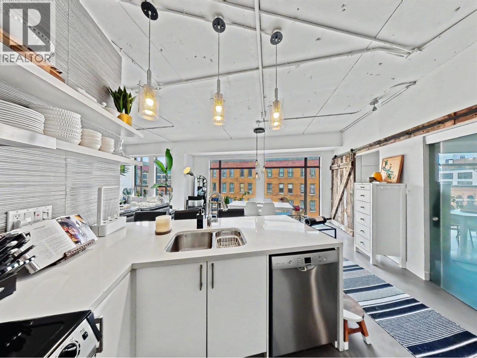 501 28 Powell Street, Vancouver, British Columbia  V6A 1E7 - Photo 3 - R3111524