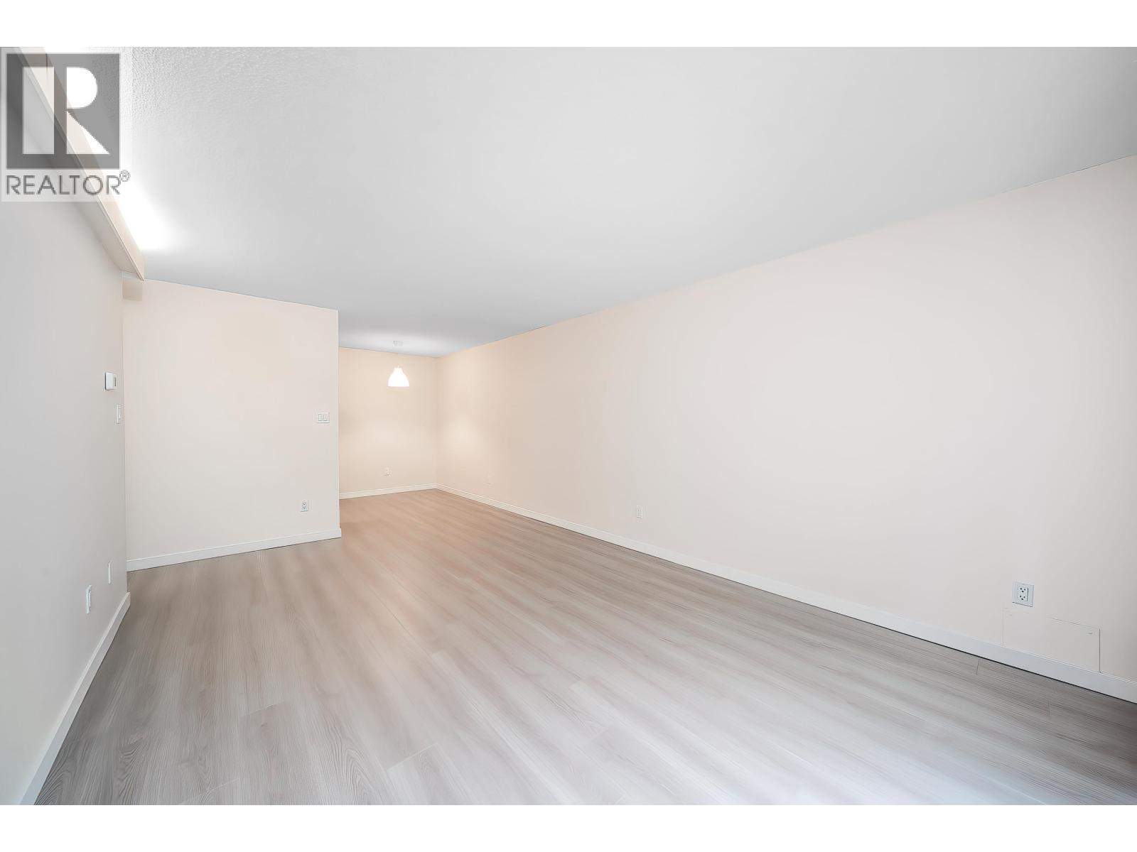 326 8500 Lansdowne Road, Richmond, British Columbia  V6X 3G4 - Photo 3 - R3115425