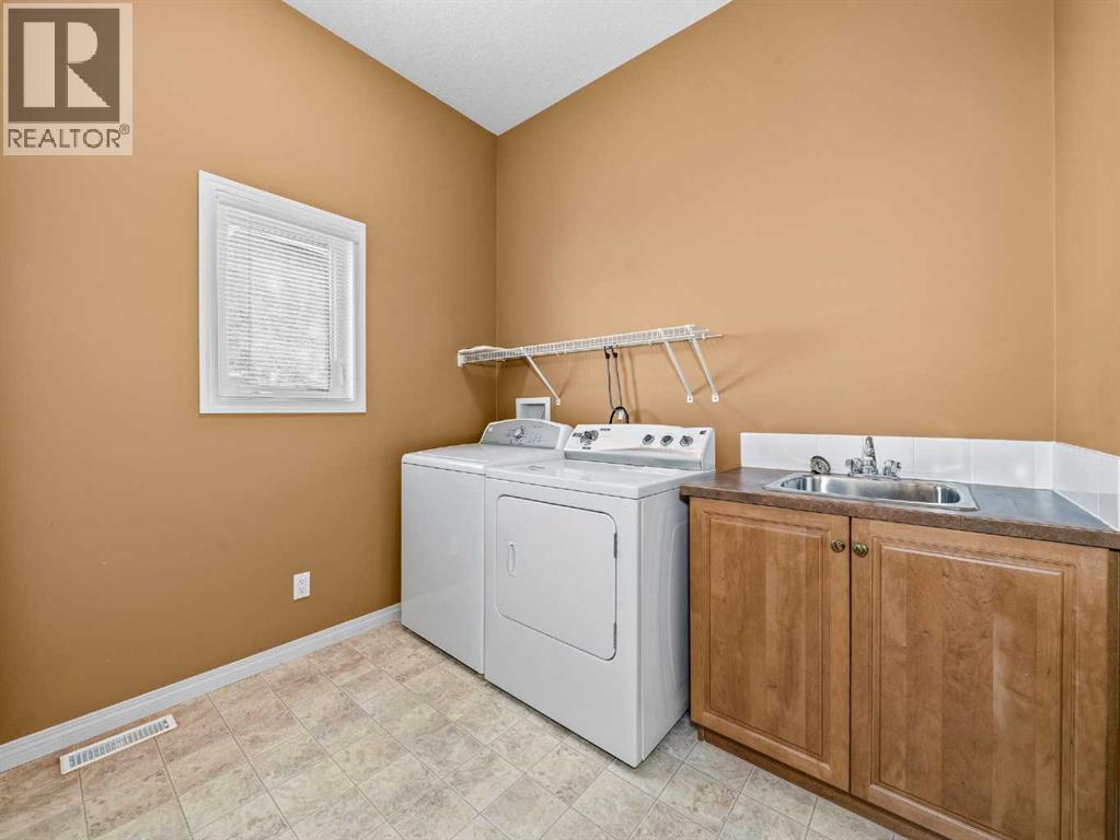 157 Valley Creek Place Nw, Calgary, Alberta  T3B 5V1 - Photo 24 - A2296480