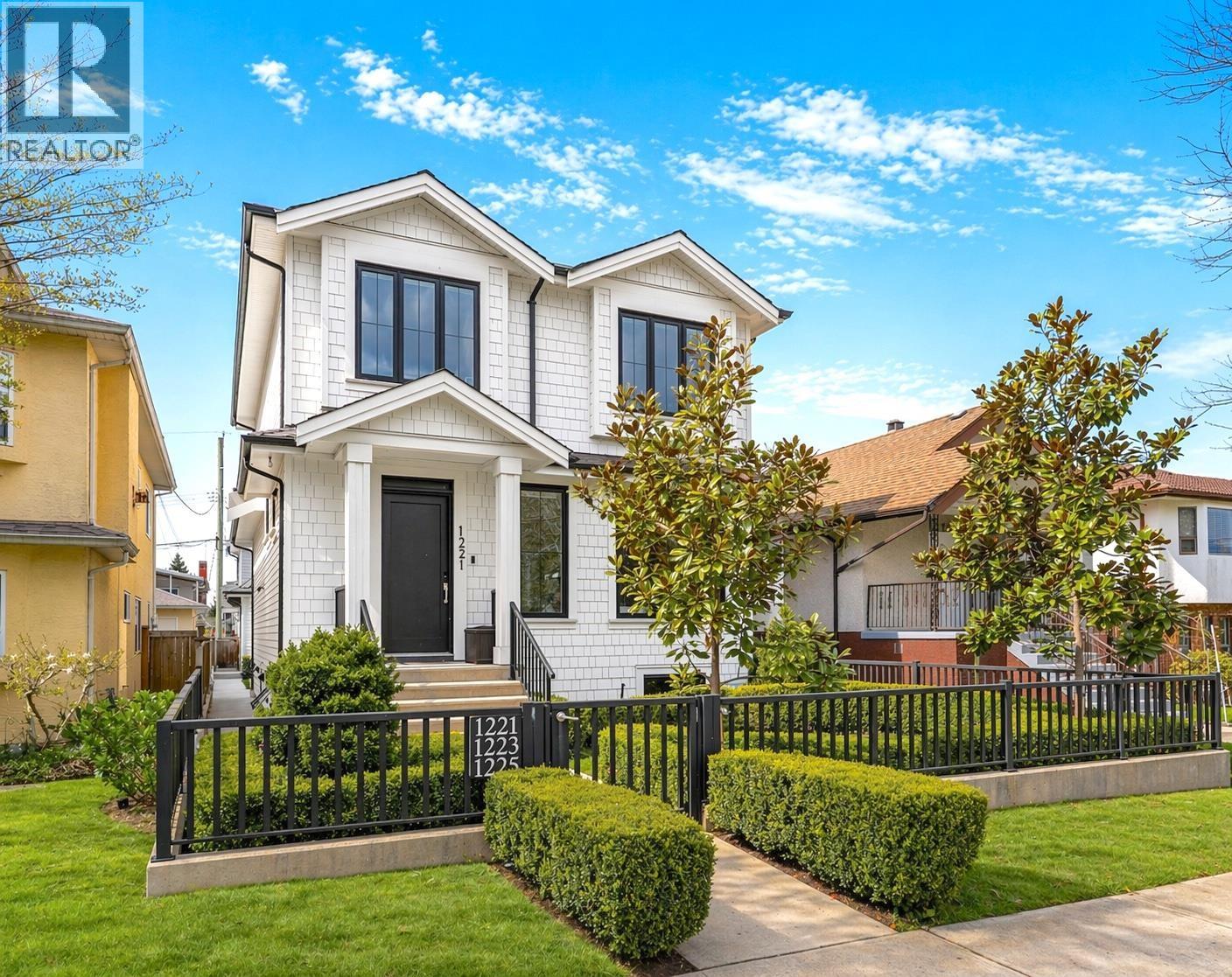 1221 ROSSLAND STREET, Vancouver, British Columbia