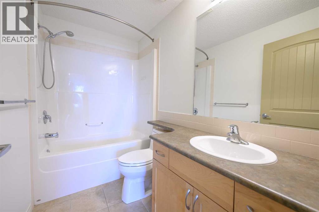 205, 12320 102 Street, Grande Prairie, Alberta  T8V 0N4 - Photo 2 - A2304590