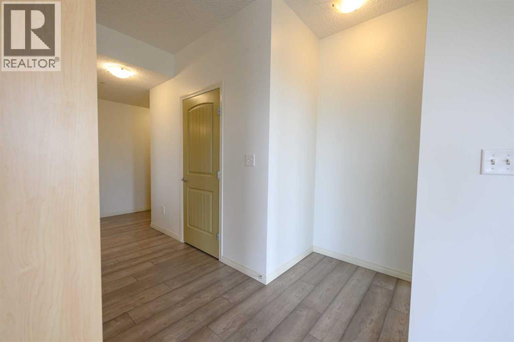 205, 12320 102 Street, Grande Prairie, Alberta  T8V 0N4 - Photo 22 - A2304590