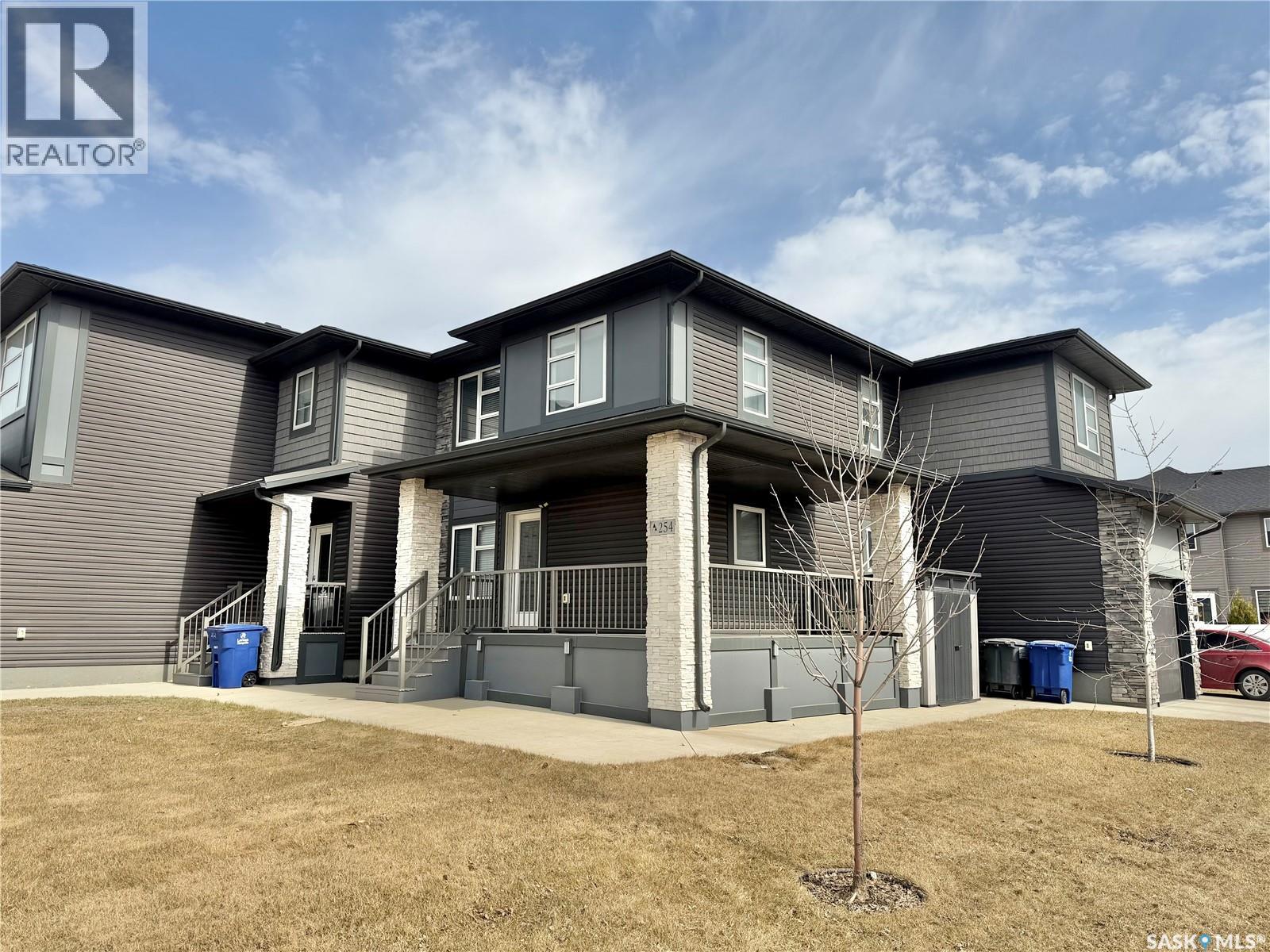 254 Brighton Gate, Saskatoon, Saskatchewan  S7V 0R1 - Photo 2 - SK033900