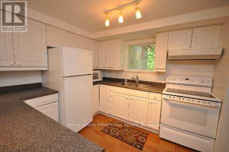 322 Indian Valley Trail, Mississauga, Ontario  L5G 2K8 - Photo 9 - W13042192