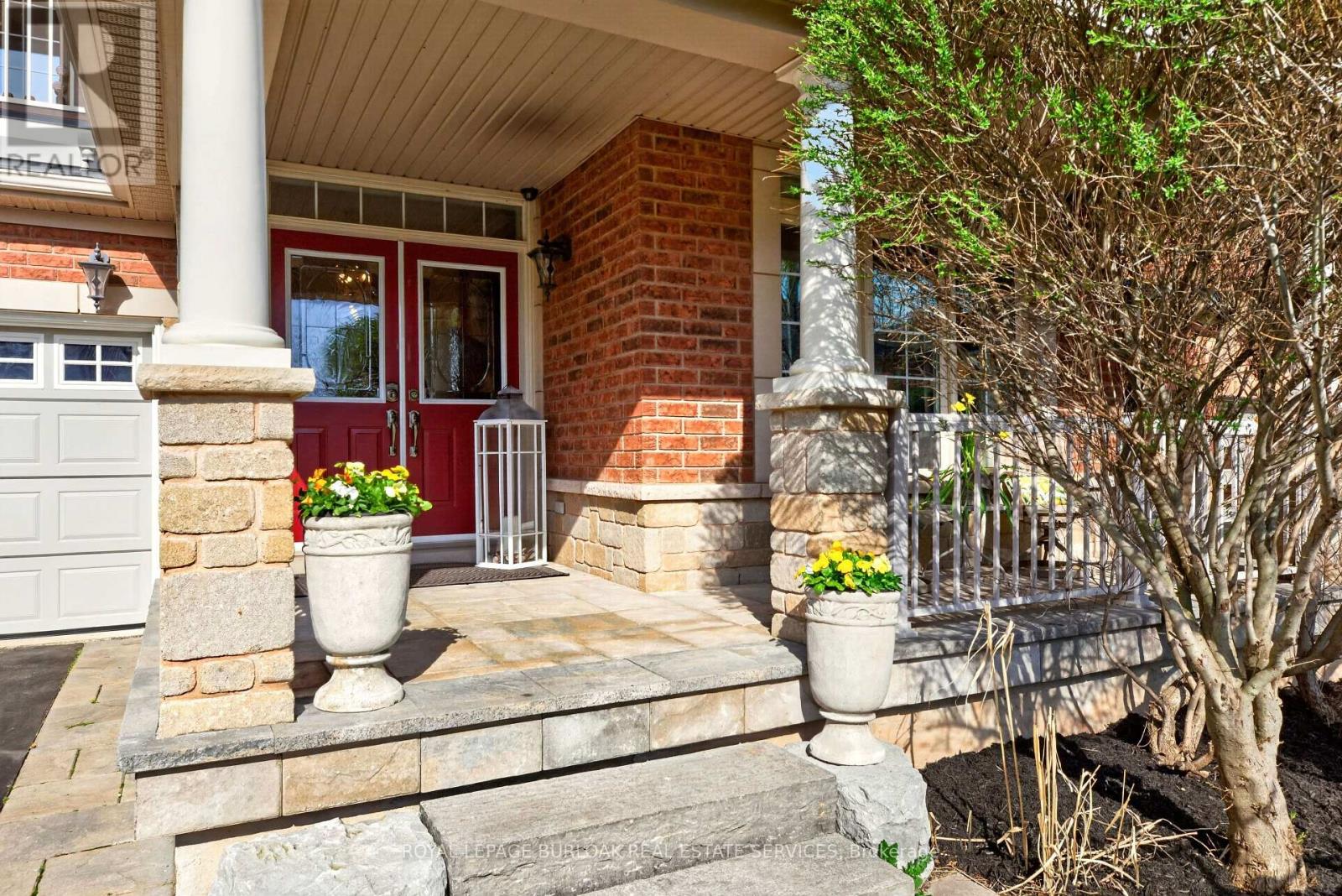 283 Turning Leaf Road, Oakville, Ontario  L6L 6V5 - Photo 2 - W13042262