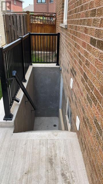 Bsmt - 1358 Beauty Bush Court, Mississauga, Ontario  L5V 1K4 - Photo 5 - W13042272