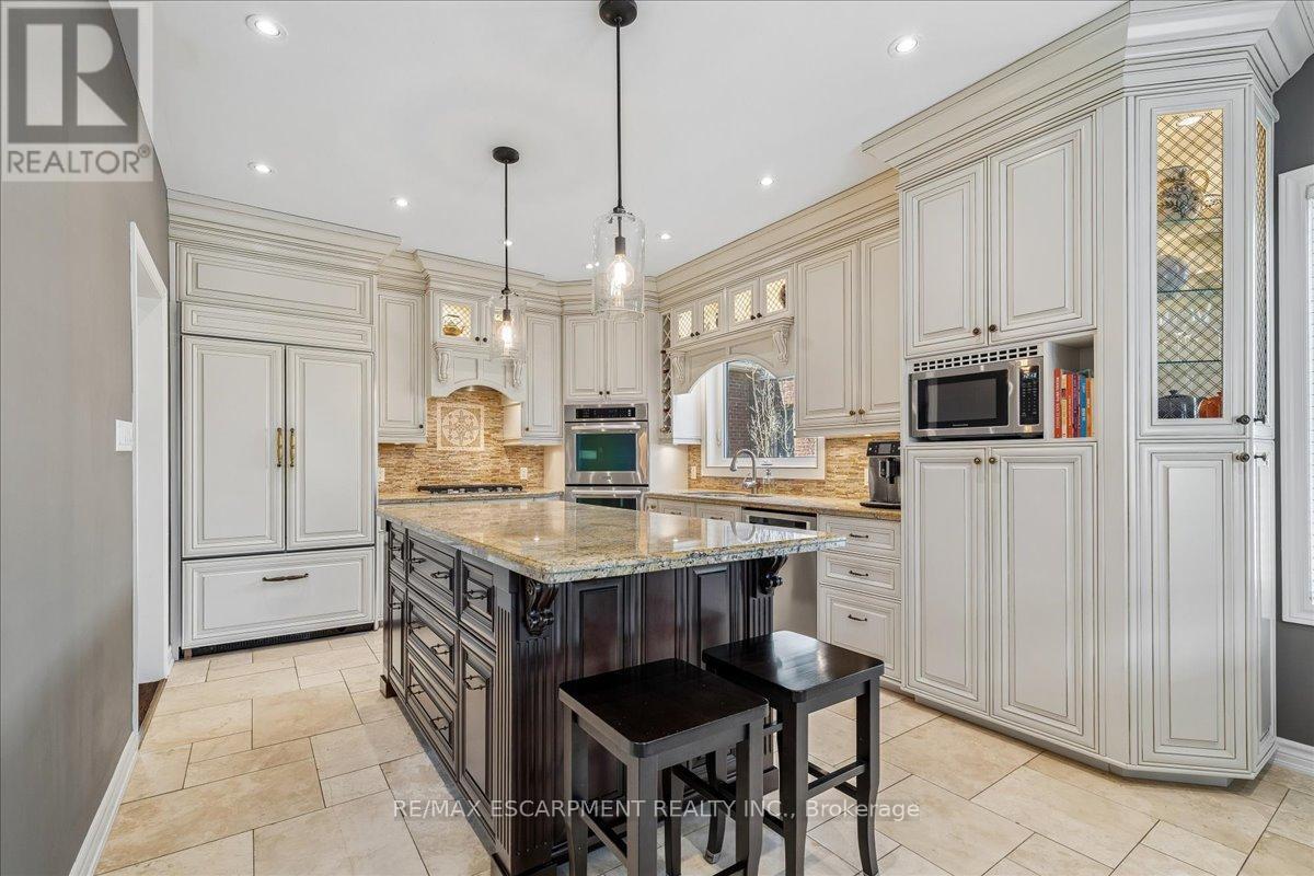 2101 Westoak Trails Boulevard, Oakville, Ontario  L6M 3L2 - Photo 11 - W13042288