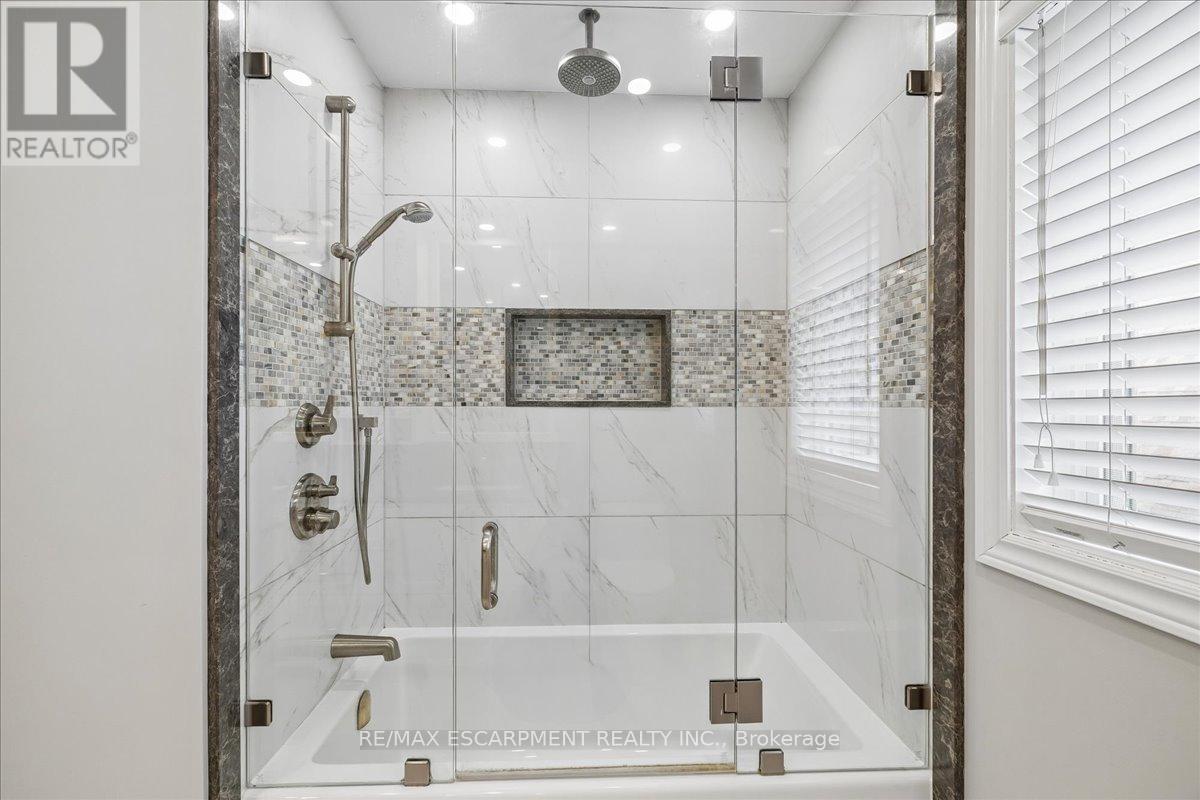 2101 Westoak Trails Boulevard, Oakville, Ontario  L6M 3L2 - Photo 37 - W13042288