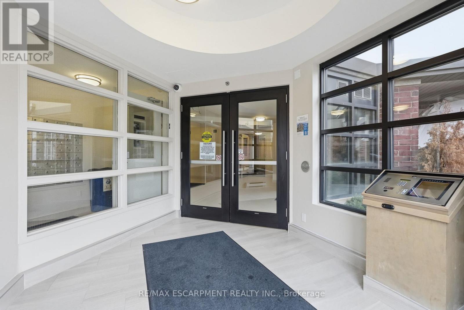 226 - 3060 Rotary Way, Burlington, Ontario  L7M 0G9 - Photo 3 - W13042308