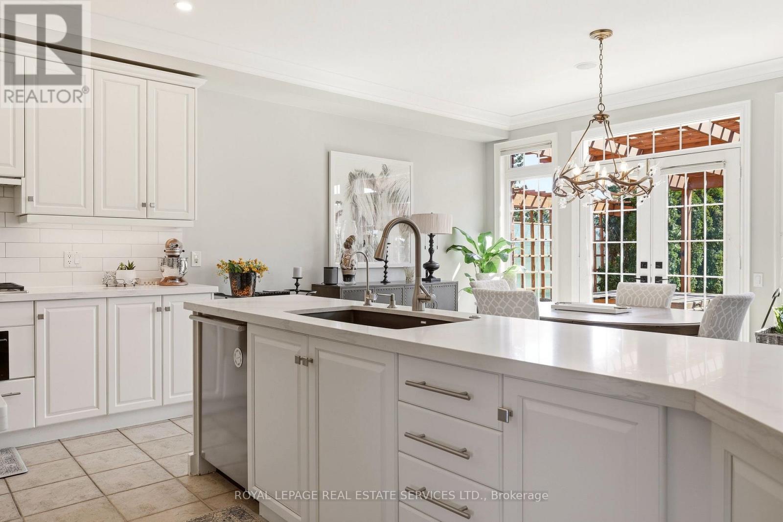 35 Links Lane, Brampton, Ontario  L6Y 5H2 - Photo 11 - W13042354