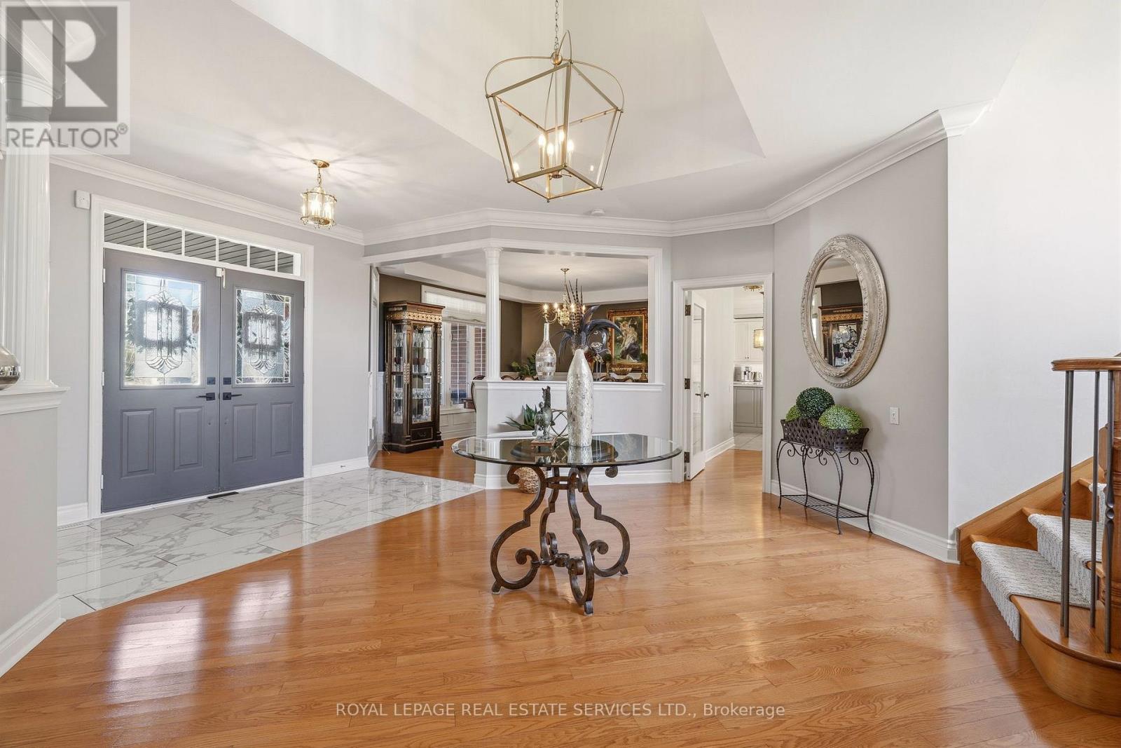 35 Links Lane, Brampton, Ontario  L6Y 5H2 - Photo 4 - W13042354