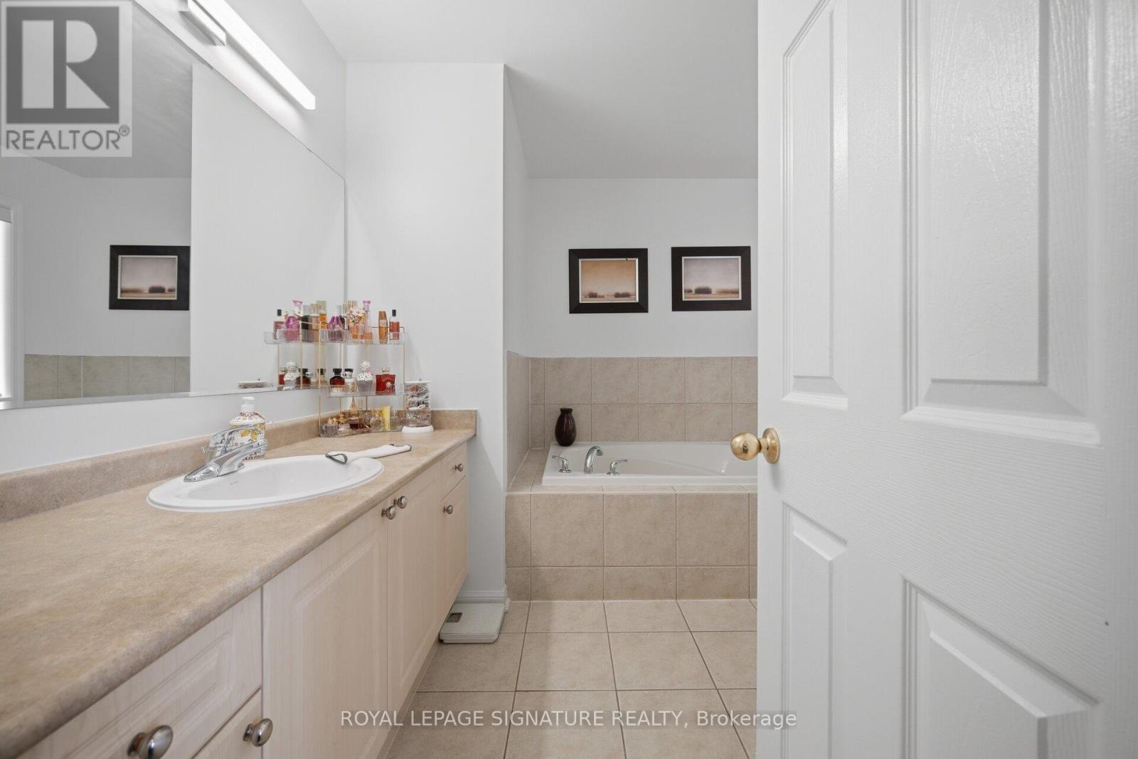 12 Tawnie Crescent, Brampton, Ontario  L6X 0L3 - Photo 28 - W13042370