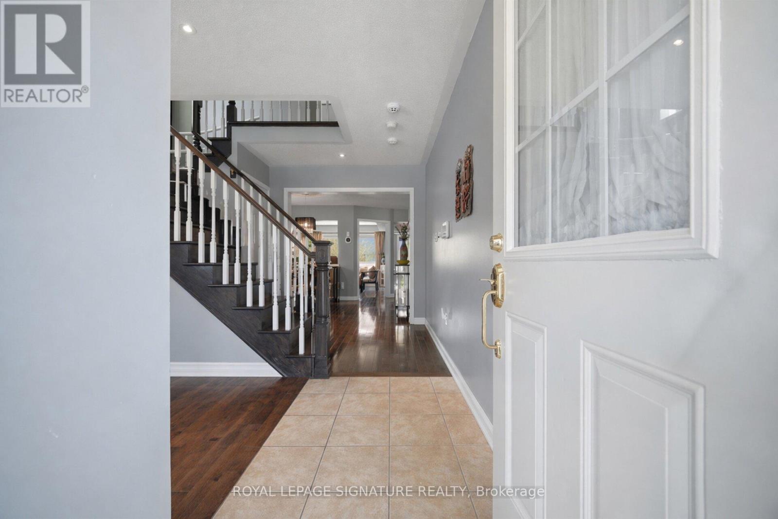 12 Tawnie Crescent, Brampton, Ontario  L6X 0L3 - Photo 4 - W13042370