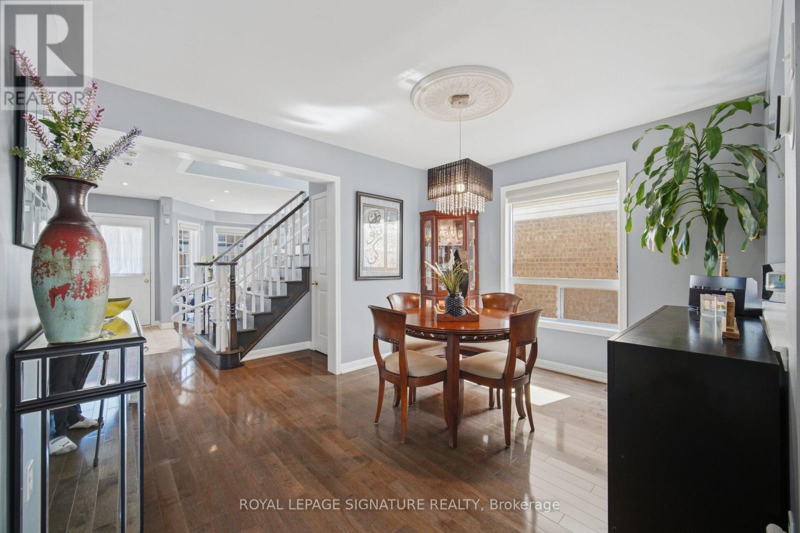 12 Tawnie Crescent, Brampton, Ontario  L6X 0L3 - Photo 7 - W13042370