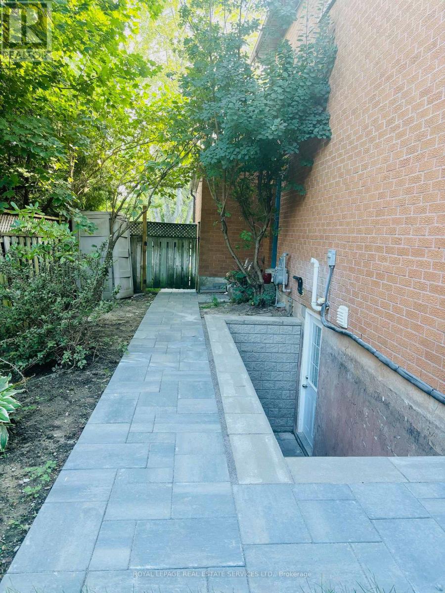 LOWER LEVEL - 1397 HERITAGE WAY, Oakville, Ontario