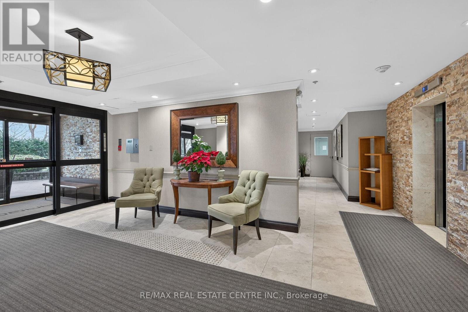 702 - 212 Kerr Street, Oakville, Ontario  L6K 3B1 - Photo 30 - W13042404