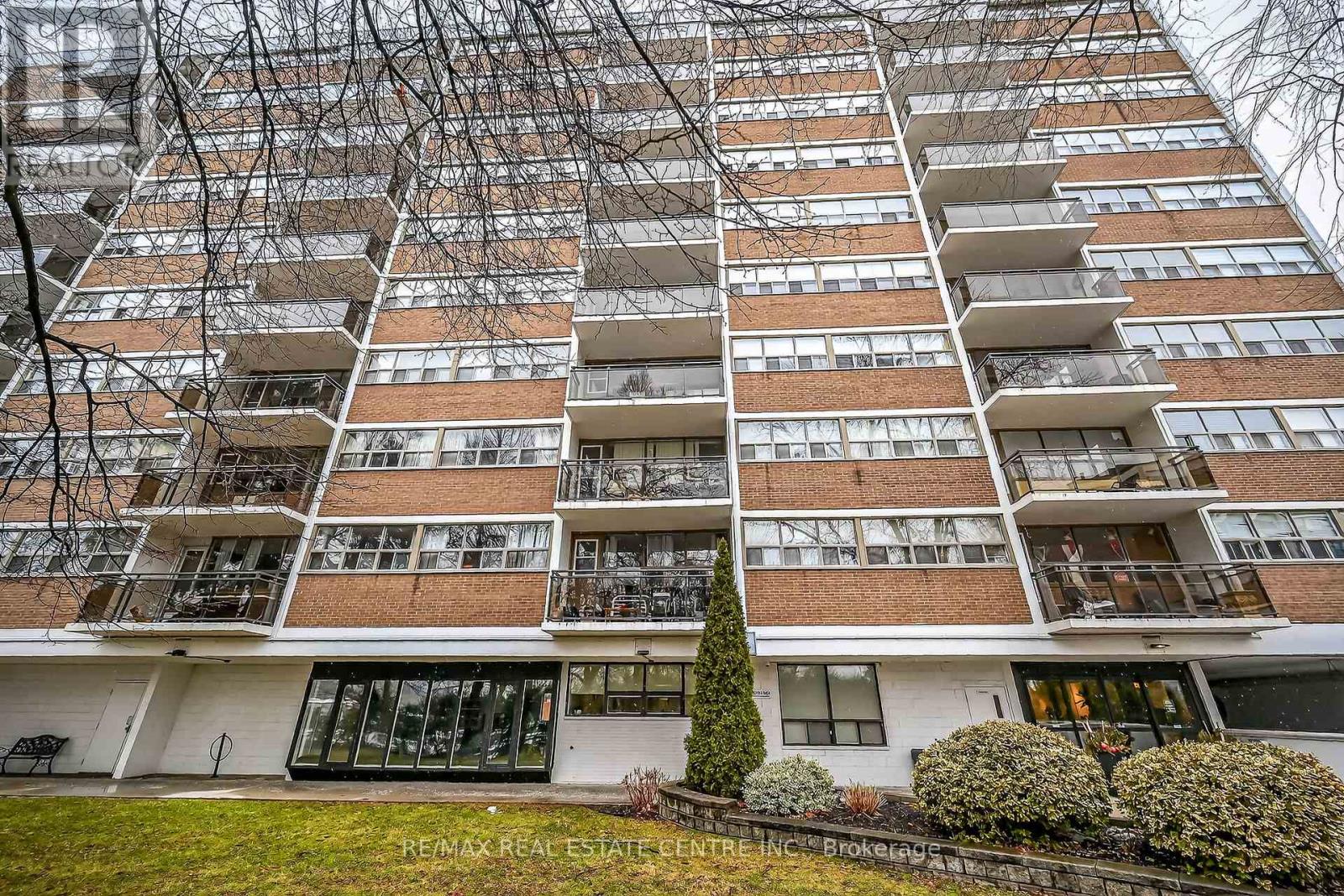 702 - 212 Kerr Street, Oakville, Ontario  L6K 3B1 - Photo 45 - W13042404