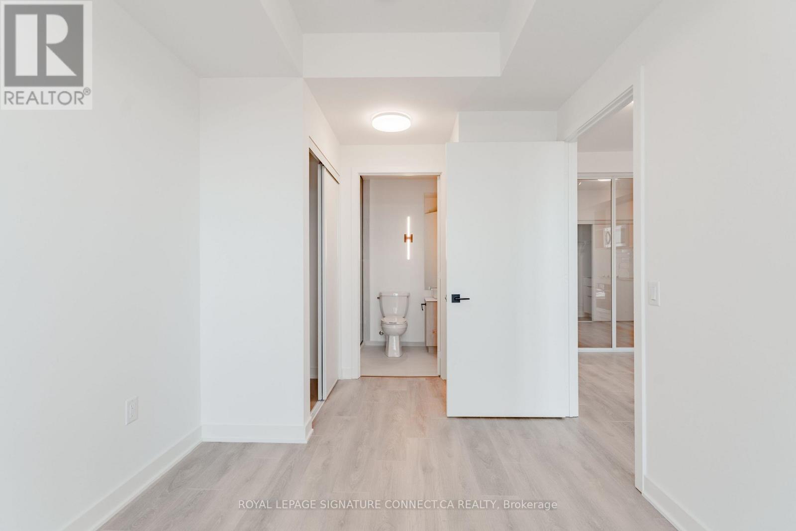 517 - 1185 Dupont Street, Toronto, Ontario  M6H 0G5 - Photo 5 - W13042448