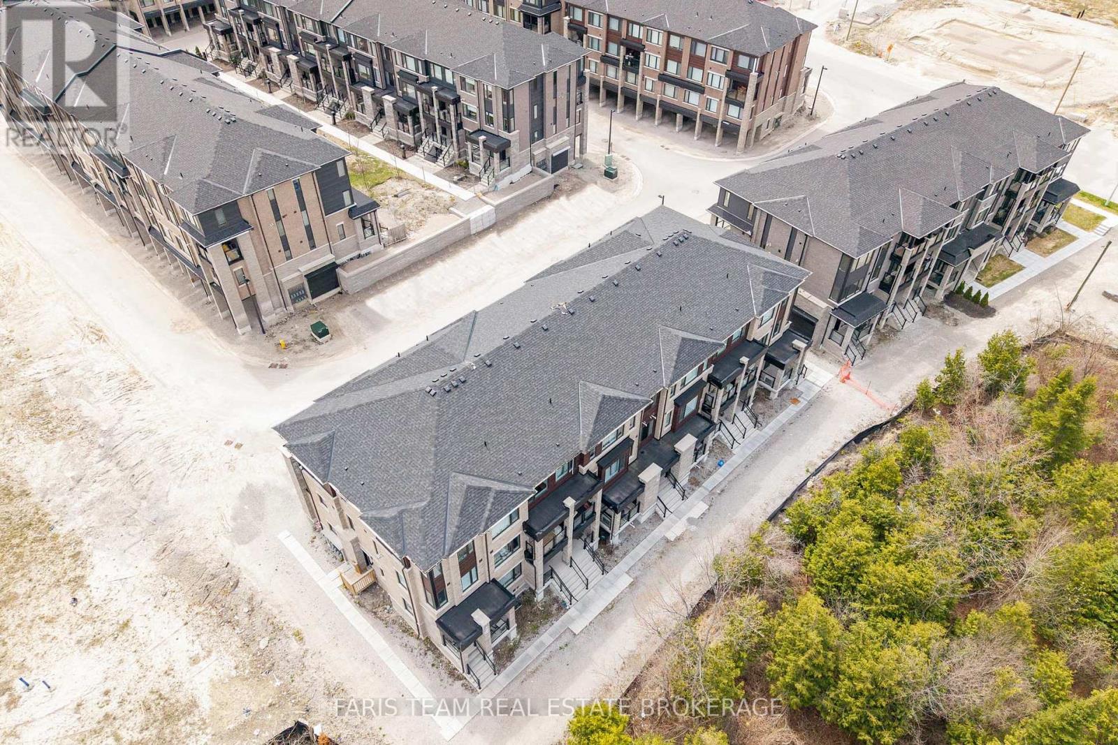 39 Appletree Lane, Barrie, Ontario  L9J 0P1 - Photo 2 - S12903938