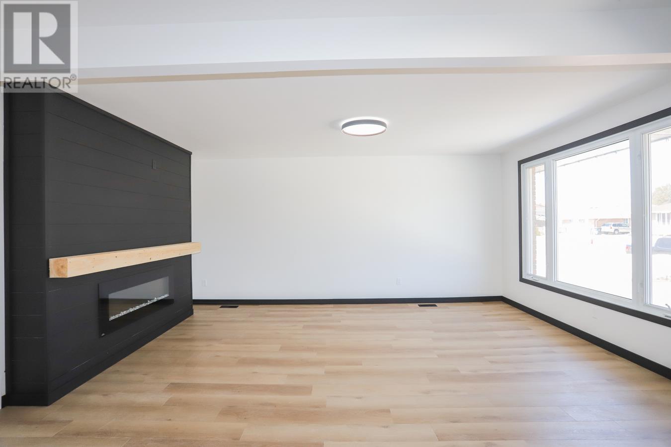 35 Pozzebon Cres, Sault Ste. Marie, Ontario  P6C 6A7 - Photo 11 - SM260759