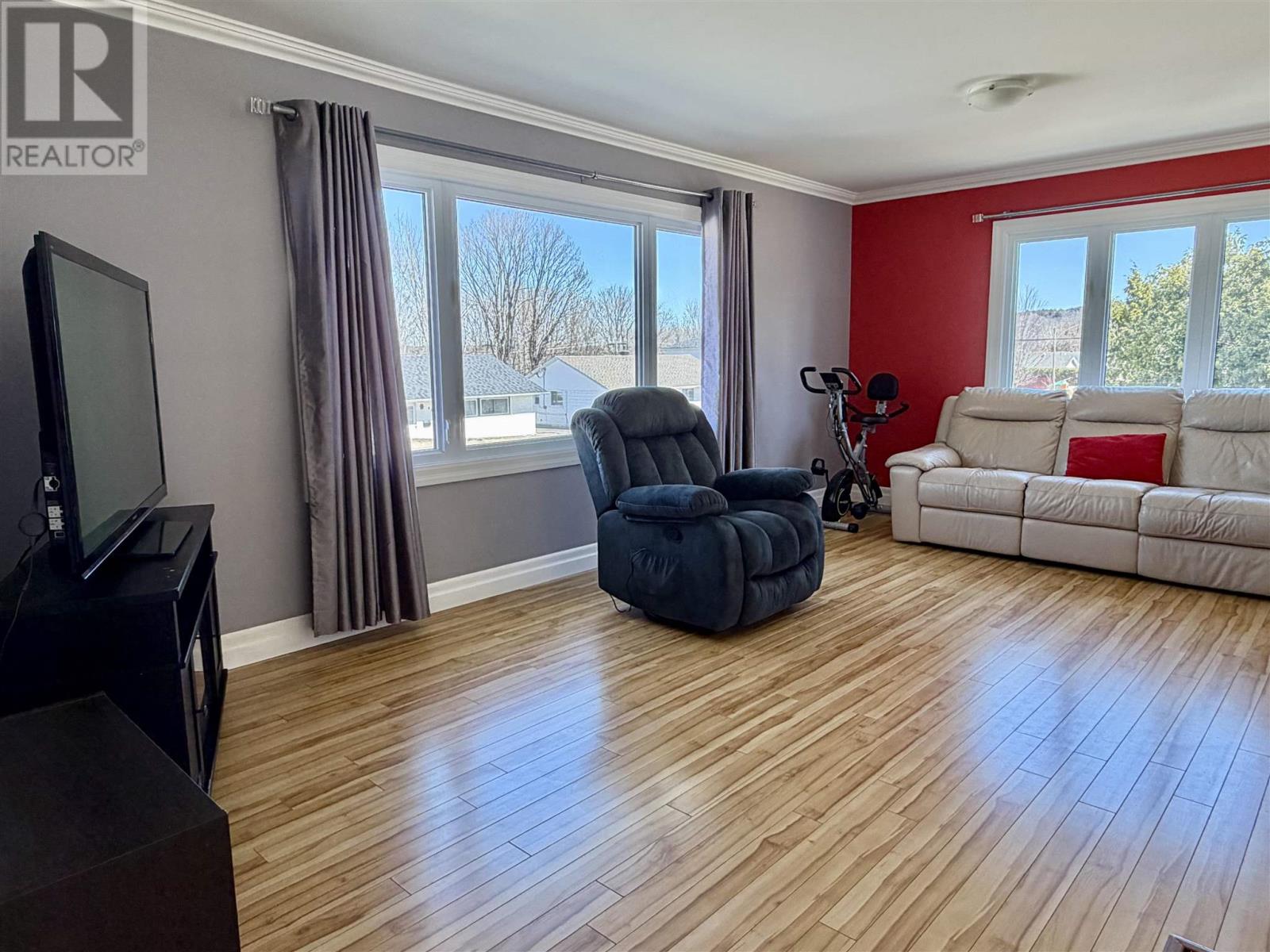 97 Hutchison Ave, Elliot Lake, Ontario  P5A 1W9 - Photo 10 - SM260769