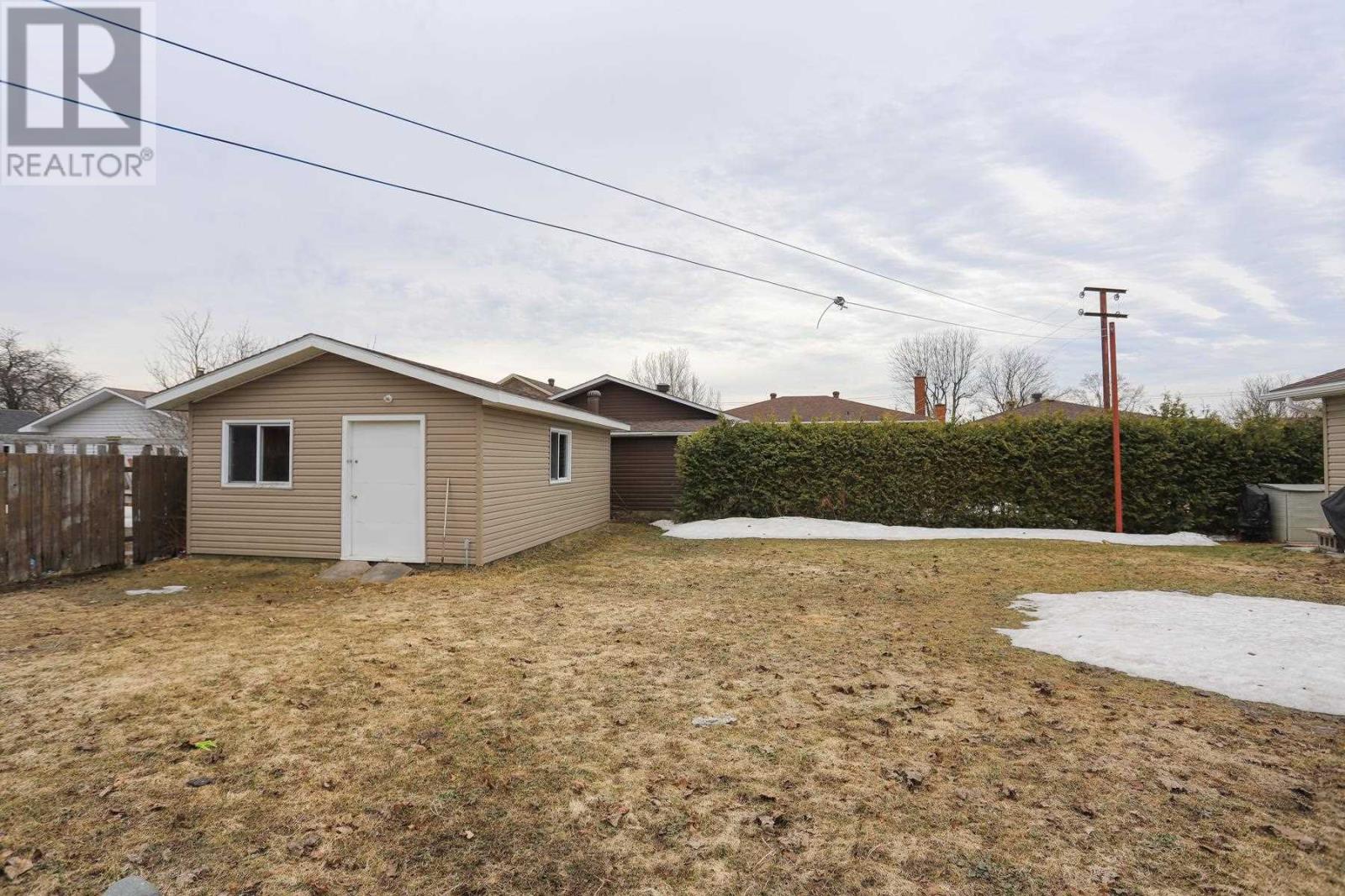 35 Pozzebon Cres, Sault Ste. Marie, Ontario  P6C 6A7 - Photo 42 - SM260759