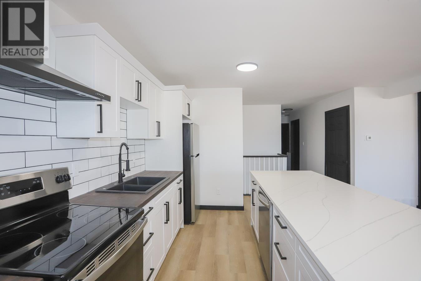 35 Pozzebon Cres, Sault Ste. Marie, Ontario  P6C 6A7 - Photo 8 - SM260759