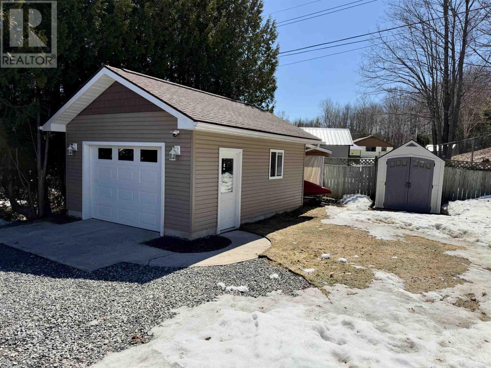 97 Hutchison Ave, Elliot Lake, Ontario  P5A 1W9 - Photo 37 - SM260769