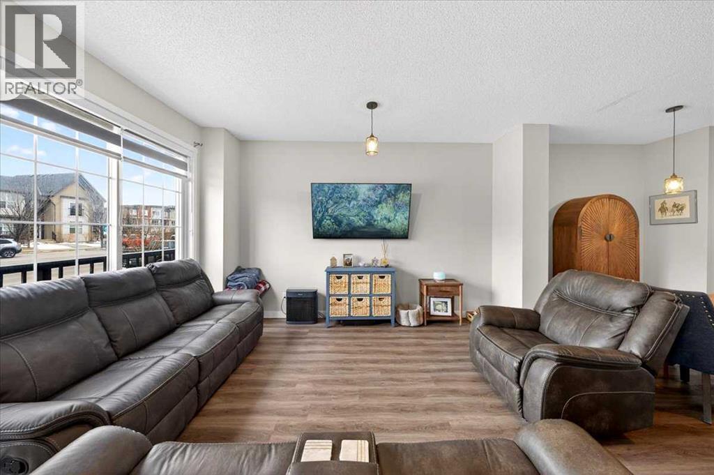 1325 Walden Drive Se, Calgary, Alberta  T2X 2H6 - Photo 4 - A2305024